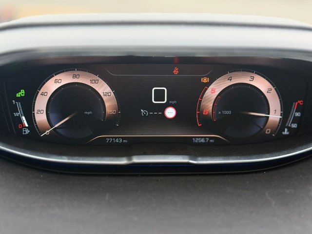 View our PEUGEOT 5008