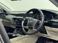 USED 2019 19 AUDI E-TRON 55 SUV 5dr Electric Auto quattro 95kWh (408 ps) 1 Previous Owner/ Heated+Cooling Seats / DAB Radio / Sat Nav / Ambient Lighting / Bang and Olufsen