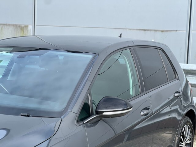 View our VOLKSWAGEN GOLF