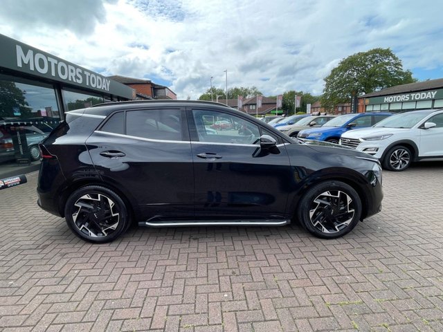 View our KIA SPORTAGE