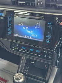 USED 2017 17 TOYOTA AURIS 1.2 VVT-i Icon Touring Sports 5dr Petrol Manual Euro 6 (s/s) (116 ps) 