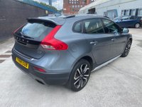 USED 2019 68 VOLVO V40 CROSS COUNTRY 2.0 D3 Pro Hatchback 5dr Diesel Manual Euro 6 (s/s) (150 ps) 