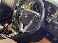 USED 2014 VOLVO V40 CROSS COUNTRY 1.6 D2 Lux Hatchback 5dr Diesel Manual Euro 5 (s/s) (115 ps) STUNNING TWO-TONE INTERIOR