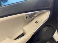 USED 2014 VOLVO V40 CROSS COUNTRY 1.6 D2 Lux Hatchback 5dr Diesel Manual Euro 5 (s/s) (115 ps) STUNNING TWO-TONE INTERIOR