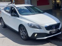 USED 2014 VOLVO V40 CROSS COUNTRY 1.6 D2 Lux Hatchback 5dr Diesel Manual Euro 5 (s/s) (115 ps) STUNNING TWO-TONE INTERIOR