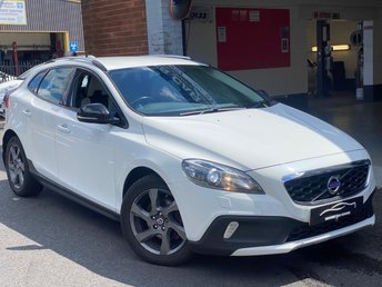 2014 VOLVO V40 CROSS COUNTRY 1.6 D2 Lux Hatchback 5dr Diesel Manual Euro 5 (s/s) (115 ps) £7695.00