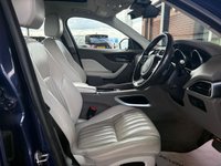 USED 2018 18 JAGUAR F-PACE 3.0 D300 V6 Portfolio SUV 5dr Diesel Auto AWD Euro 6 (s/s) (300 ps) 