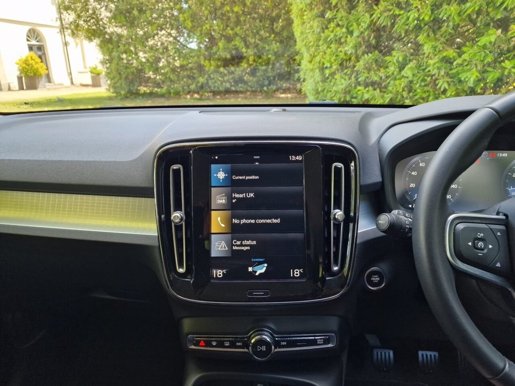 USED 2020 70 VOLVO XC40 1.5 T3 Momentum SUV 5dr Petrol Manual Euro 6 (s/s) (163 ps) FINANCE AVAILABLE