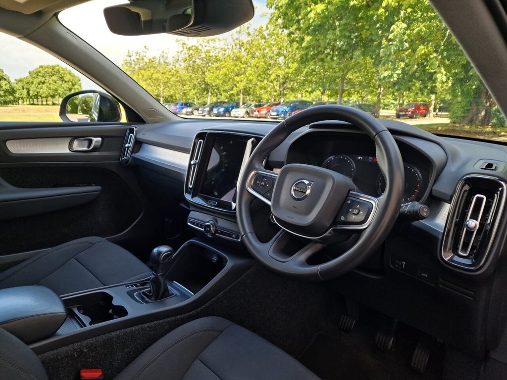 USED 2020 70 VOLVO XC40 1.5 T3 Momentum SUV 5dr Petrol Manual Euro 6 (s/s) (163 ps) FINANCE AVAILABLE