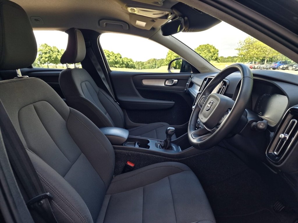 USED 2020 70 VOLVO XC40 1.5 T3 Momentum SUV 5dr Petrol Manual Euro 6 (s/s) (163 ps) FINANCE AVAILABLE