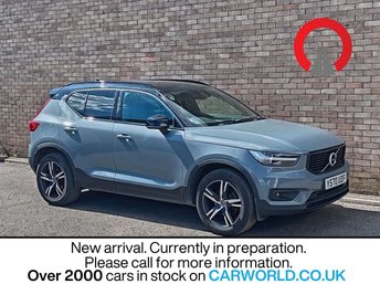 2021 VOLVO XC40