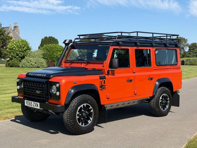 View our LAND ROVER DEFENDER