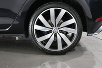 USED 2018 18 VOLKSWAGEN GOLF 1.4 TSI 8.7kWh GTE Advance Hatchback 5dr Petrol Plug-in Hybrid DSG Euro 6 (s/s) (204 ps) 3 OWNERS - 5 Stamp SERVICE HISTORY - 2 KEYS