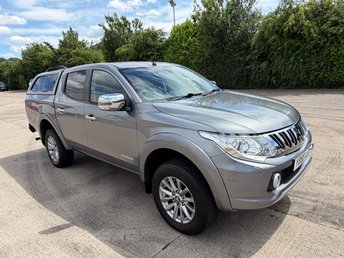 2015 MITSUBISHI L200
