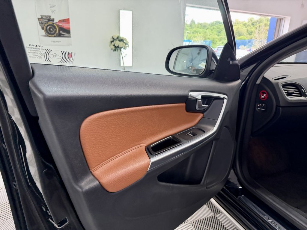 USED 2011 11 VOLVO V60 1.6L 5d  AUTO  148 BHP 