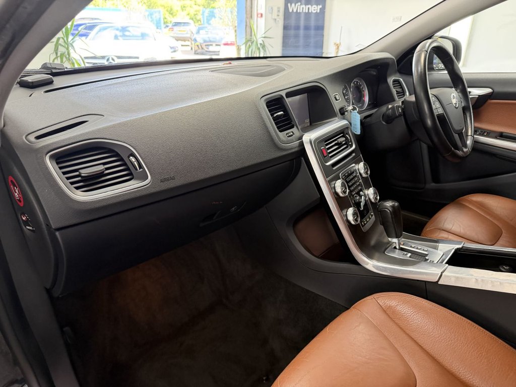 USED 2011 11 VOLVO V60 1.6L 5d  AUTO  148 BHP 