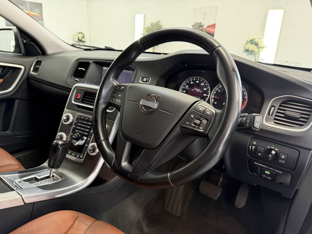 USED 2011 11 VOLVO V60 1.6L 5d  AUTO  148 BHP 