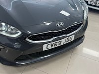 USED 2019 69 KIA CEED 1.0 T-GDi ECO 2 Hatchback 5dr Petrol Manual Euro 6 (s/s) (118 bhp) LOVELY SERVICE HISTORY + APPLE CAR PLAY!!