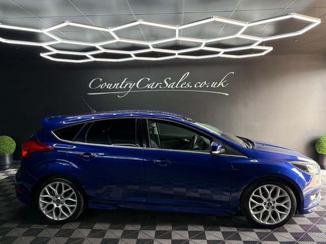 View our FORD FOCUS