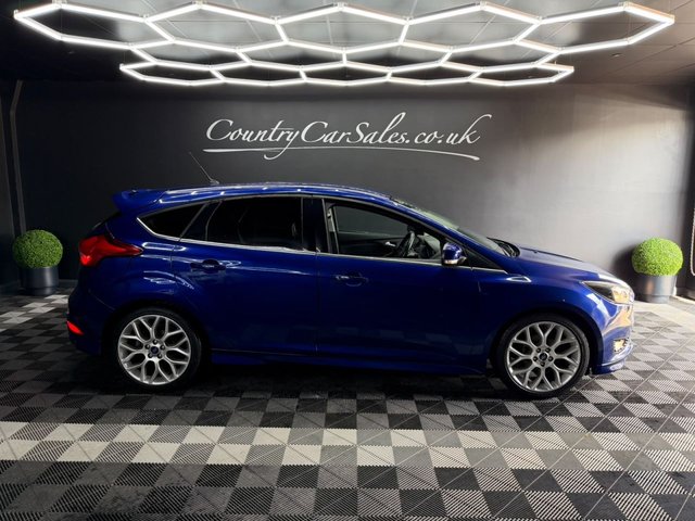 View our FORD FOCUS