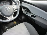 USED 2015 65 TOYOTA YARIS 1.33 Dual VVT-i Icon Hatchback 5dr Petrol Multidrive S Euro 5 Euro 5 (99 ps) PRISTINE LOW MILEAGE AUTO ,�&pound;35 ROAD TAX ,SAT-NAV ,5 SERVICE STAMPS ,6 MONTHS WARRANTY ,ALLOYS ,PARKING SENSORS ,ESSENTIAL VIEWING  