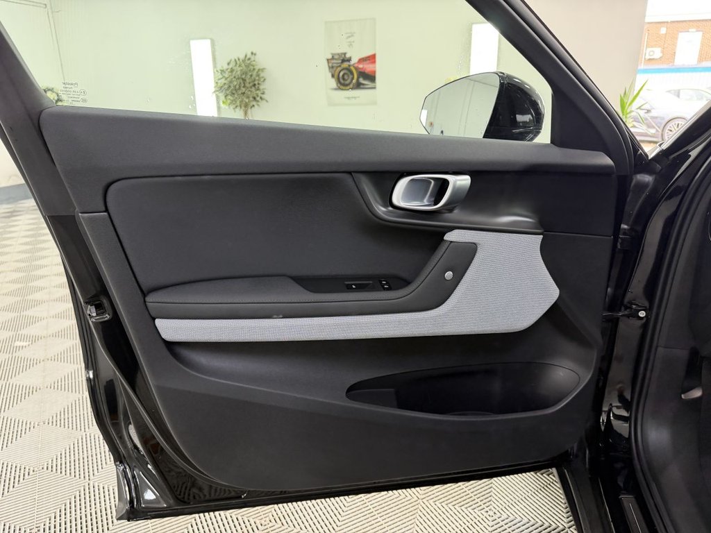USED 2022 72 POLESTAR POLESTAR 2 Single Motor 69kWh Standard Range Fastback 5dr Electric Auto FWD (231 ps) 