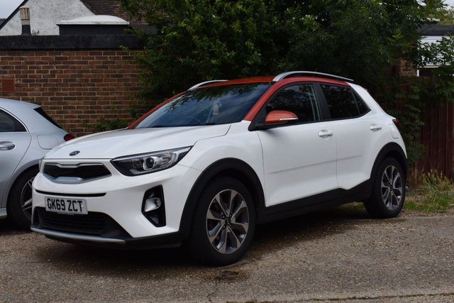 View our KIA STONIC