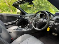 USED 2006 06 MERCEDES-BENZ SLK 3.0 SLK280 Convertible 2dr Petrol 7G-Tronic (222 g/km, 231 bhp) 