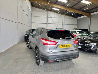 View our NISSAN QASHQAI