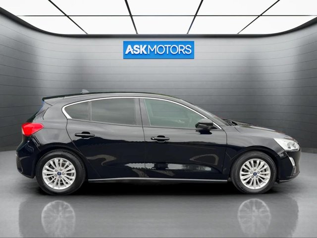View our FORD FOCUS