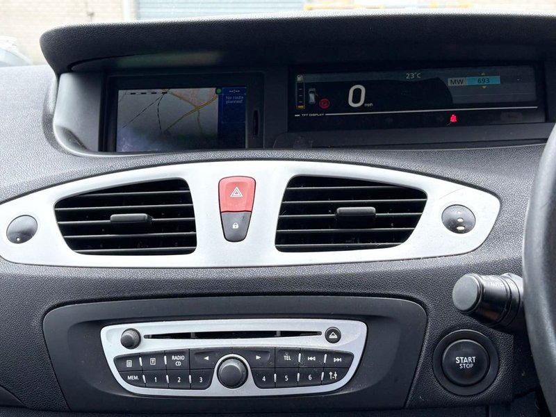2010 Renault Scenic in blue — photo 12 of 15