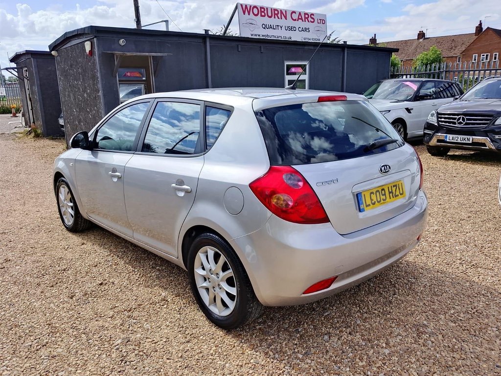 2009 KIA Ceed thumbnail 7