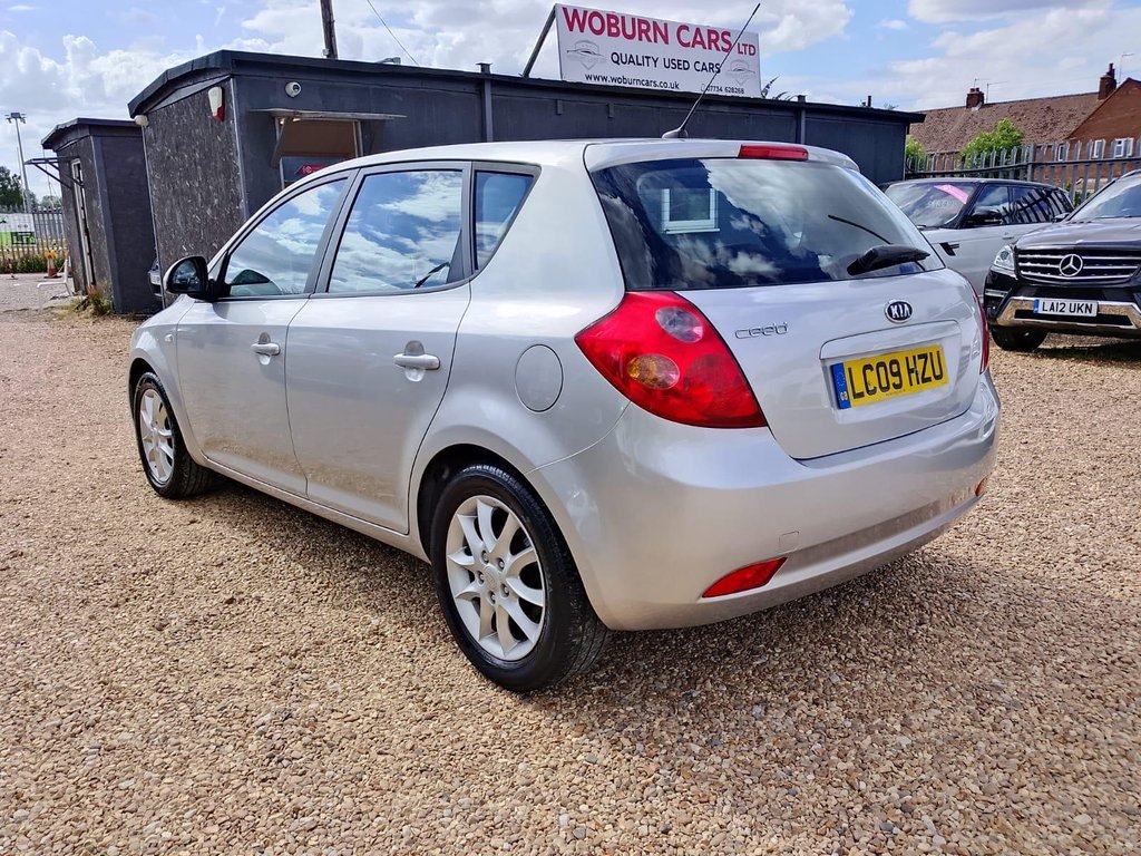 2009 KIA Ceed thumbnail 12