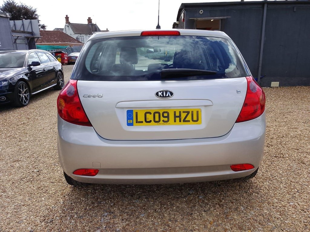 2009 KIA Ceed thumbnail 15