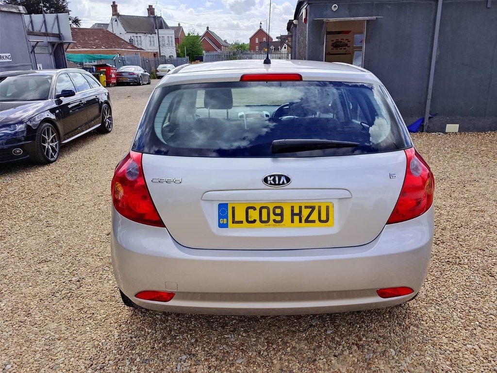 2009 KIA Ceed thumbnail 17