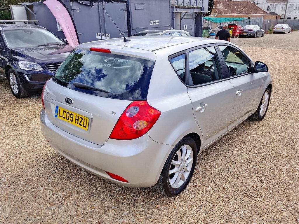 2009 KIA Ceed thumbnail 21