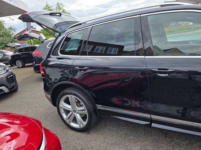 View our VOLKSWAGEN TOUAREG