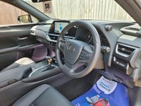 USED 2023 23 LEXUS UX 2.0 250h F Sport Design SUV 5dr Petrol Hybrid E-CVT Euro 6 (s/s) (184 ps) ** WE OFFER FINANCE ON THIS CAR **