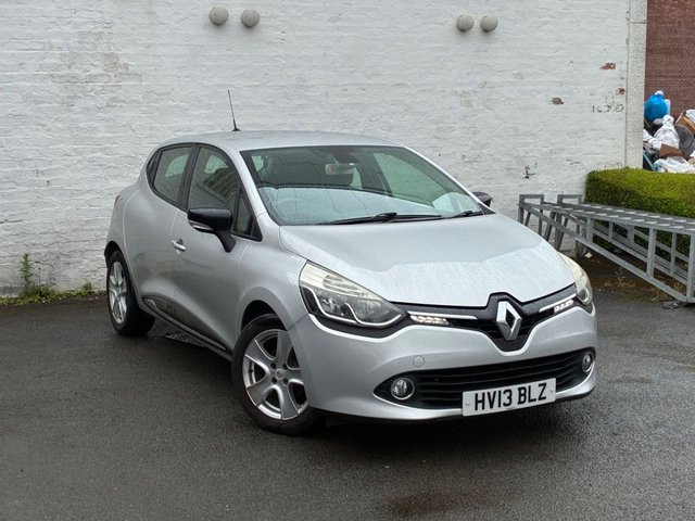 View our Renault Clio 1.2 16V Dynamique MediaNav Hatchback 5dr Petrol Manual Euro 5 (75 ps)