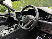 USED 2018 VOLKSWAGEN TOUAREG 3.0 TDI V6 R-Line Tech SUV 5dr Diesel Tiptronic 4Motion Euro 6 (s/s) (286 ps) 