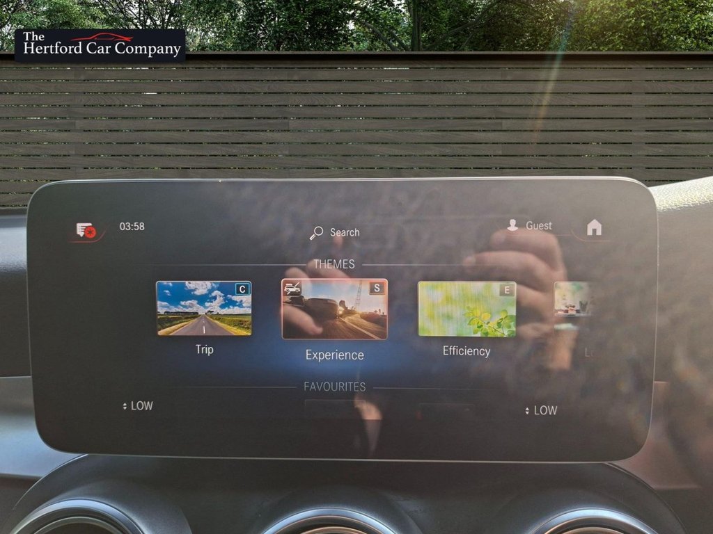 2019 Mercedes-Benz GLC thumbnail 23