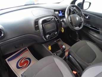 View our RENAULT CAPTUR