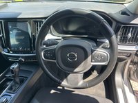 USED 2019 19 VOLVO V60 2.0 D3 Momentum Plus Estate 5dr Diesel Manual Euro 6 (s/s) (150 ps) ULEZ COMPLIANT