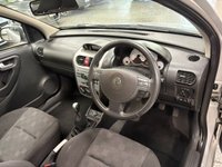 USED 2005 55 VAUXHALL CORSA 1.2i 16v SXi Hatchback 3dr Petrol Manual (139 g/km, 79 bhp) 