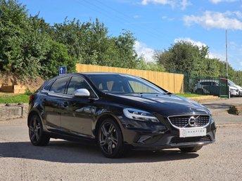 View our VOLVO V40