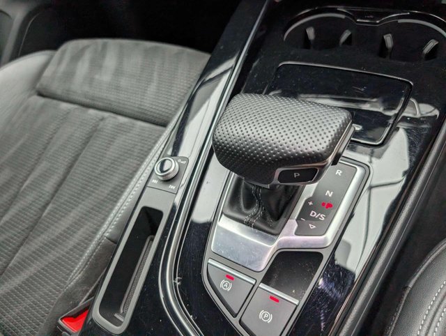 USED 2020 70 AUDI A4 2.0 A4 Black Edition 35 TFSI MHEV Semi-Auto 4dr CLICK+COLLECT / HOME DELIVERY