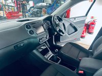 USED 2012 12 VOLKSWAGEN TIGUAN 2.0 TDI SE SUV 5dr Diesel Manual 4WD Euro 5 (170 ps) 