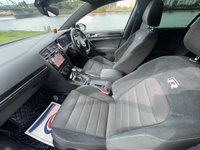 USED 2020 20 VOLKSWAGEN GOLF 2.0 TSI R Hatchback 5dr Petrol DSG 4Motion Euro 6 (s/s) (300 ps) **ADAPTIVE CRUISE CONTROL - AIR CON - DAB RADIO**