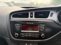 USED 2014 14 KIA CEED 1.6 CRDi 2 Hatchback 5dr Diesel Auto Euro 5 (126 bhp) 