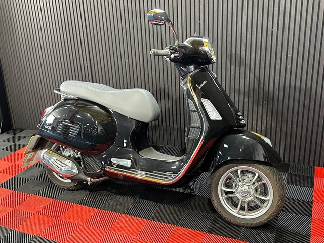 View our PIAGGIO Vespa GTS 125